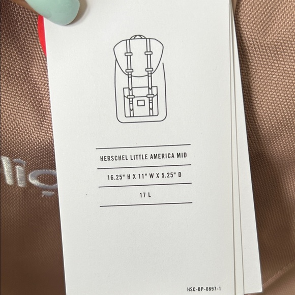 🎒 Herschel Little America Backpack – Rose Pink 🌸
Brand new with tags ✅ - Picture 4 of 10